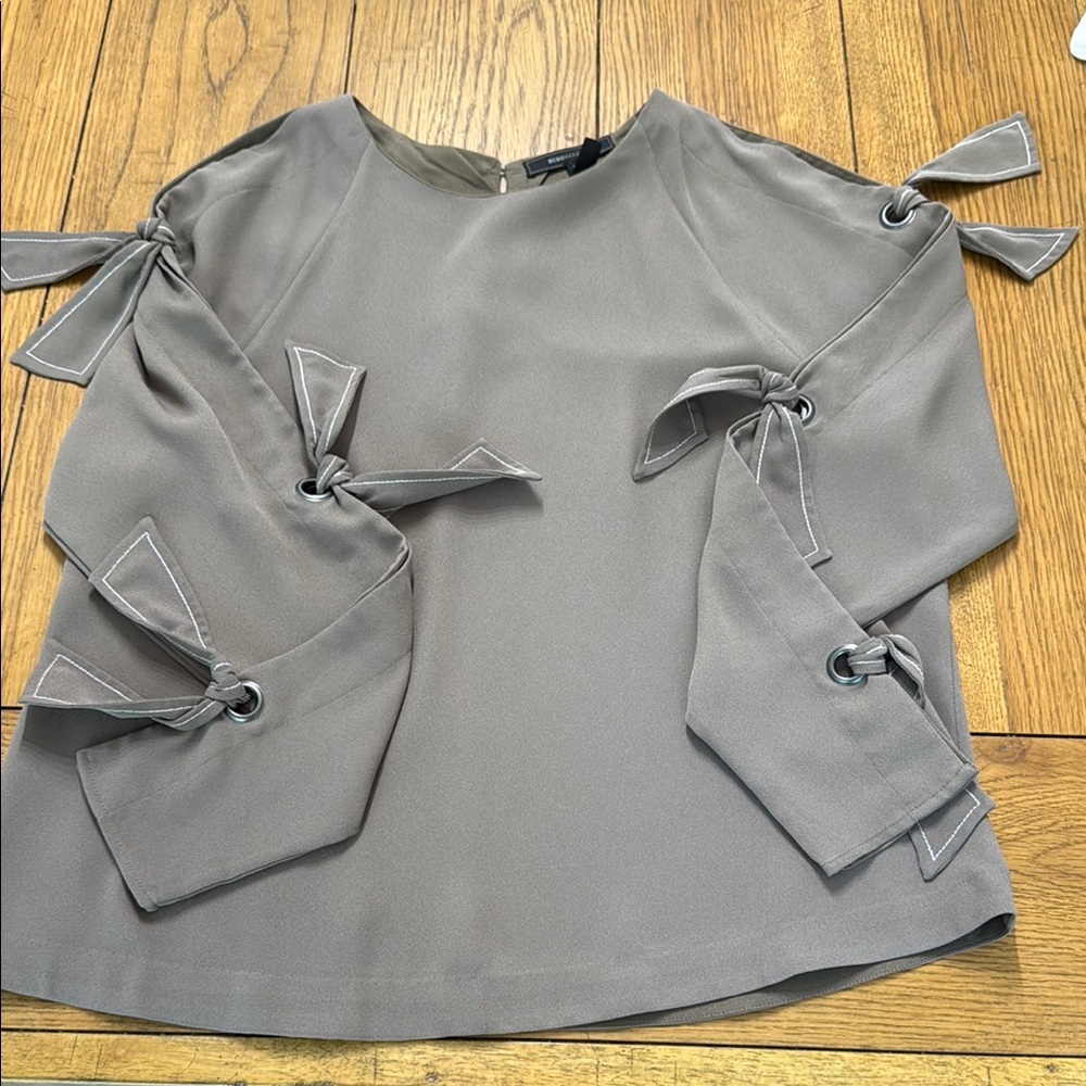 BCBGMaxAzria Taupe Boxy Tie Sleeve Blouse